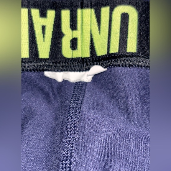 Under Armour Capri Leggings Women L Sports Gym Training Workout Walking Running - Picture 3 of 6